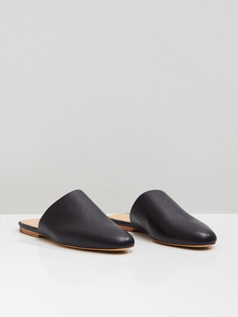 Jil Sander navy Black Leather Slip-On Women’s Mule - Picture 3 of 11